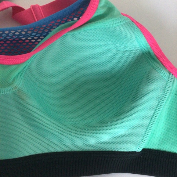 VICTORIAS SECRET VSX MEDIUM SUPPORT SPORTS BRA 32B. NWOT - Picture 6 of 11